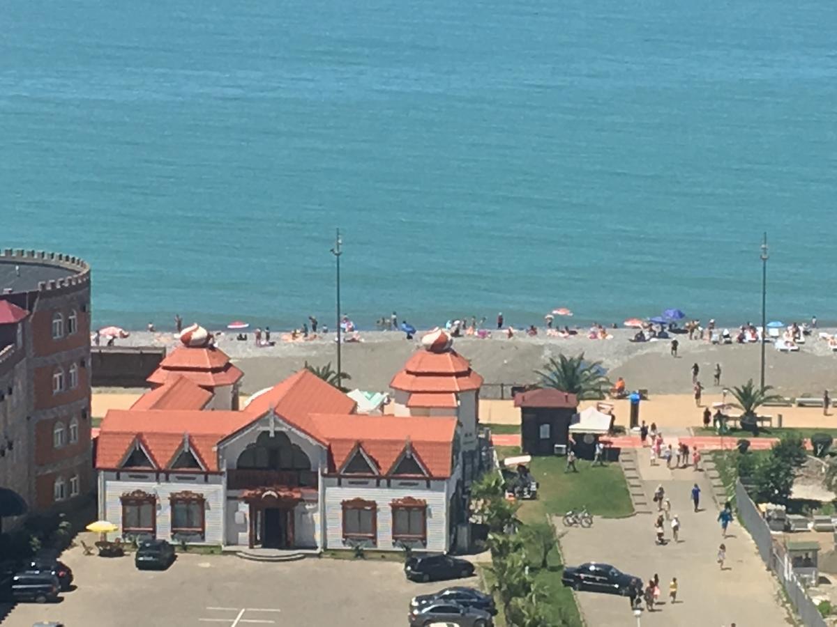 Orbi Plaza Tamara Aparthotel Batumi Exterior foto
