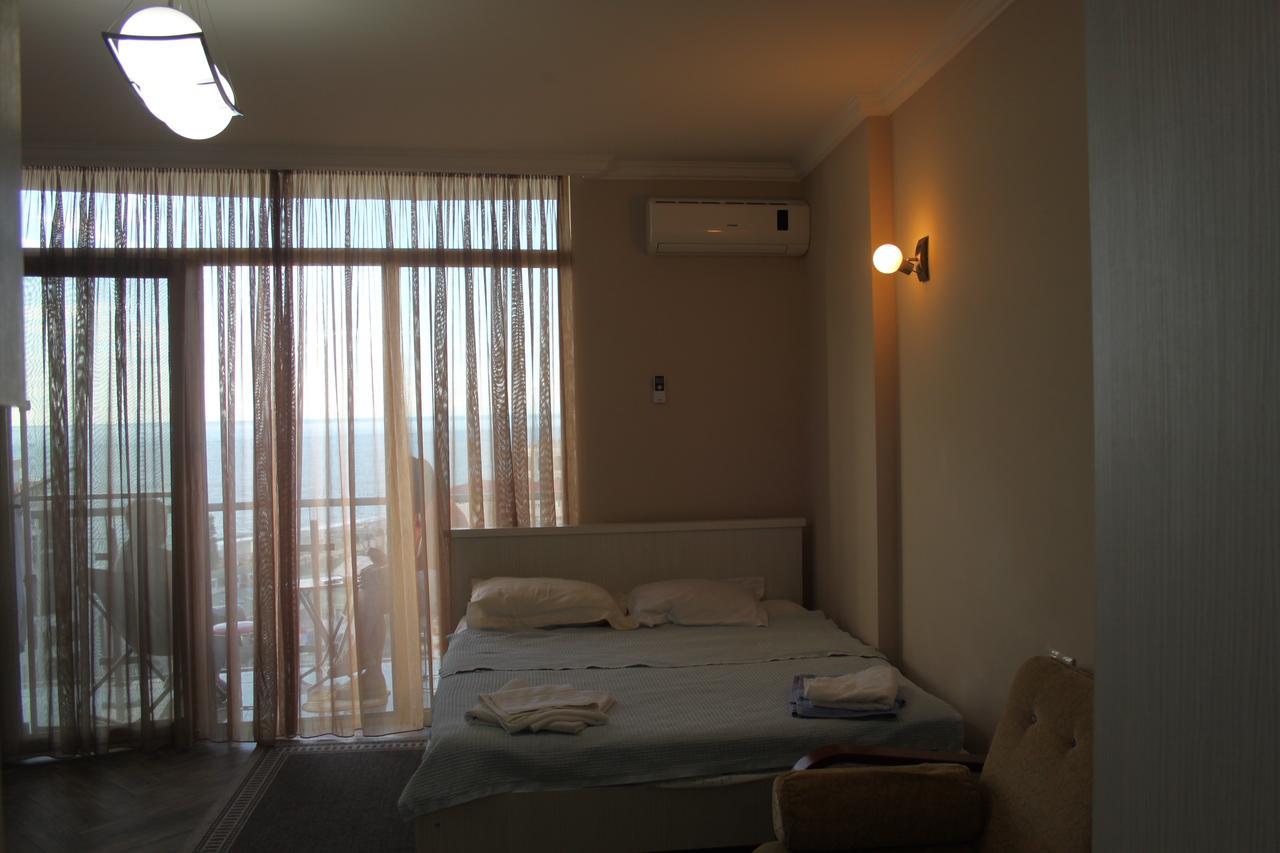 Orbi Plaza Tamara Aparthotel Batumi Exterior foto