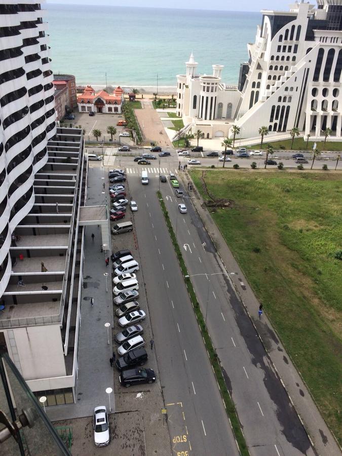 Orbi Plaza Tamara Aparthotel Batumi Exterior foto